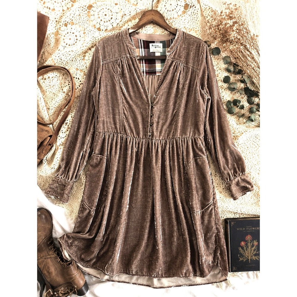 Holding Horses Anthropologie Mauve Velvet Prairie Dress Boho Cottagecore